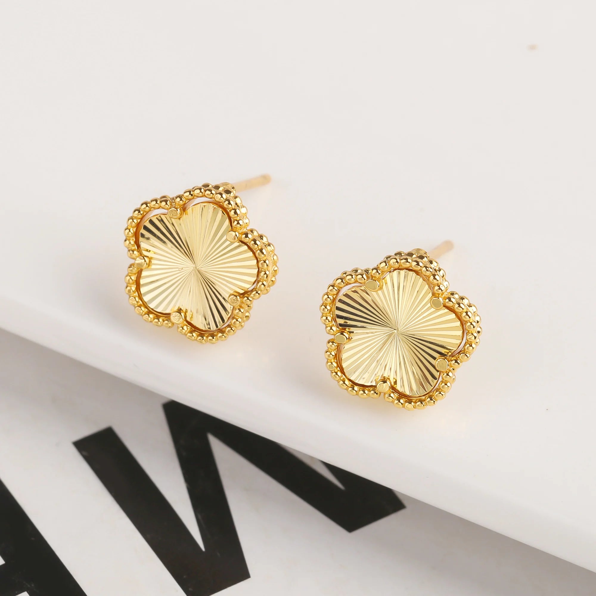 18K Gold Plated High Quality Simple Plant Five Leaf Flower Natural Stone Metal Pendant Necklace Earring Set Women's Clover
