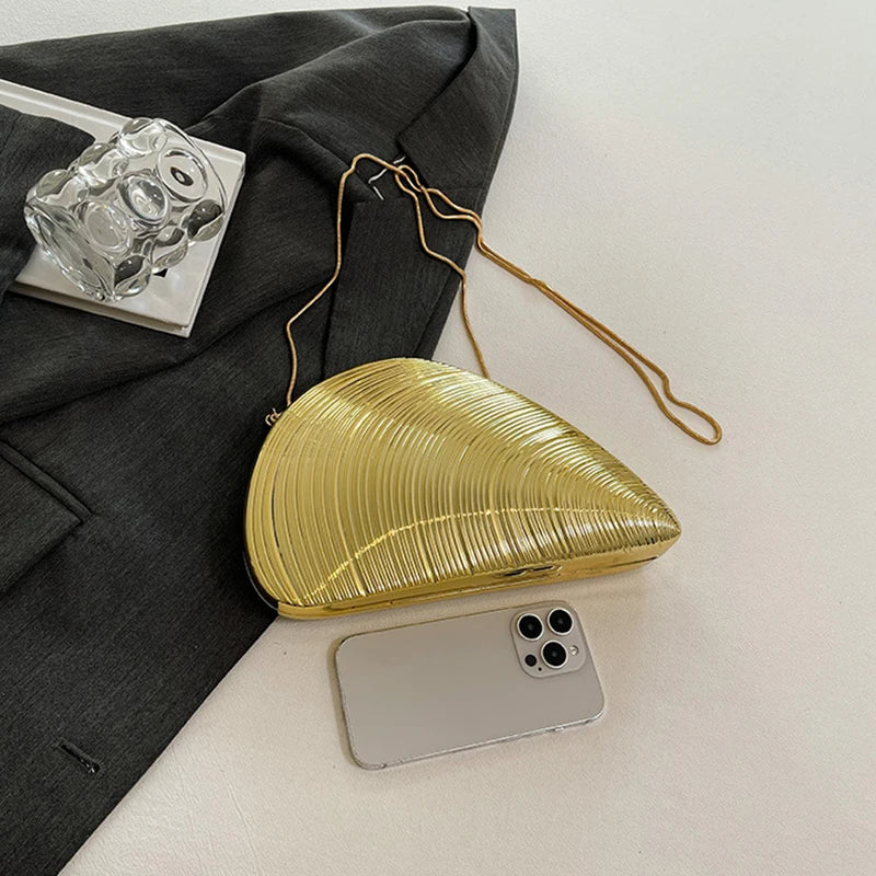 2025 Retro Gold Women's Shell Clutch High-end Fashion Chain Bag Creative Conch Box Bag European And American Women's Evening Bag