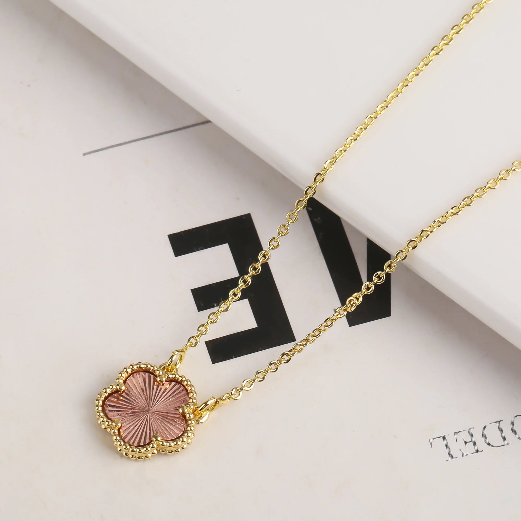 18K Gold Plated High Quality Simple Plant Five Leaf Flower Natural Stone Metal Pendant Necklace Earring Set Women's Clover