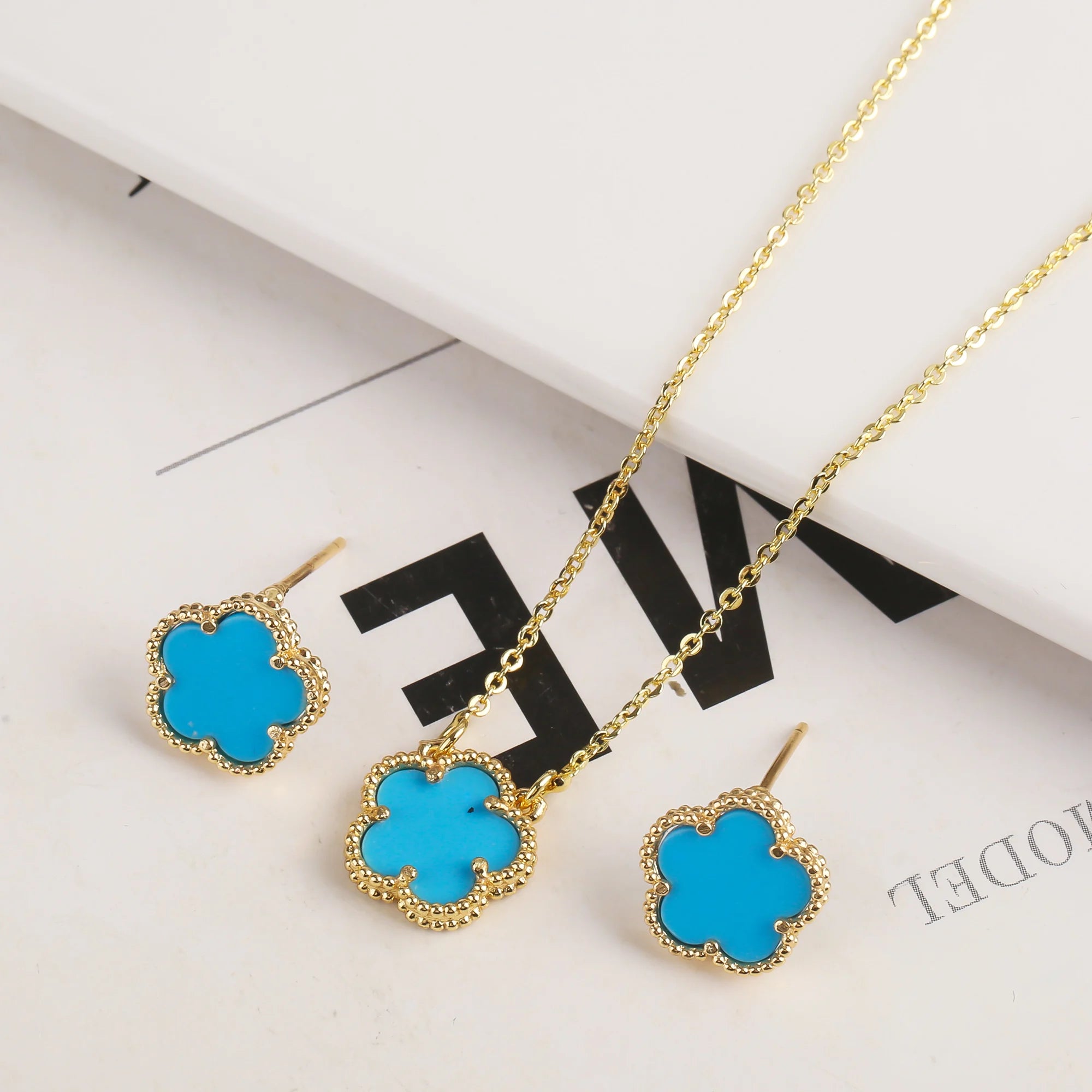 18K Gold Plated High Quality Simple Plant Five Leaf Flower Natural Stone Metal Pendant Necklace Earring Set Women's Clover