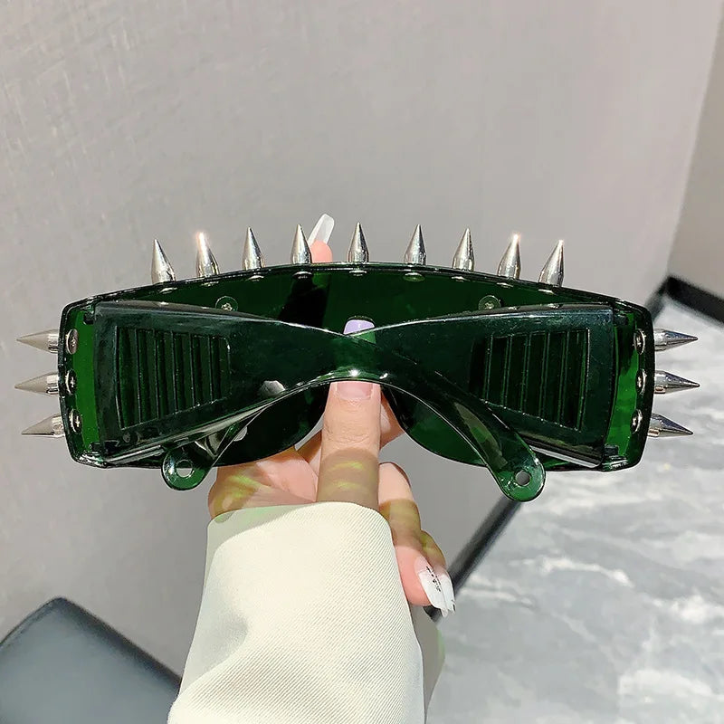 Cyberpunk Demon Eyewear Metal Rivet Party Sunglasses Steampunk Punk for Women Men Designer Sun Glasses Shade Eyewear