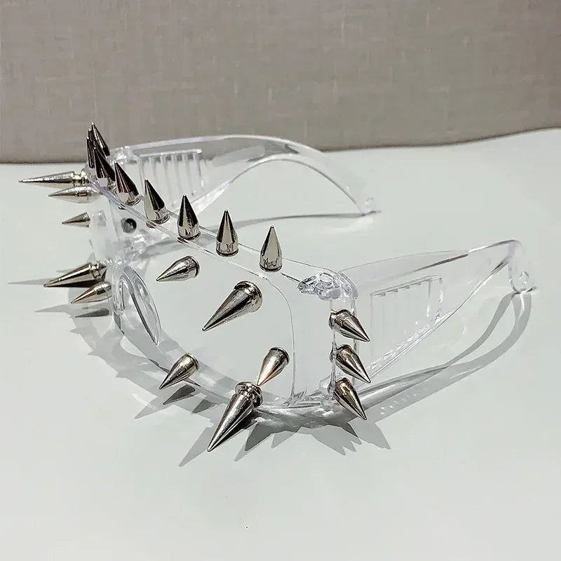 Cyberpunk Demon Eyewear Metal Rivet Party Sunglasses Steampunk Punk for Women Men Designer Sun Glasses Shade Eyewear