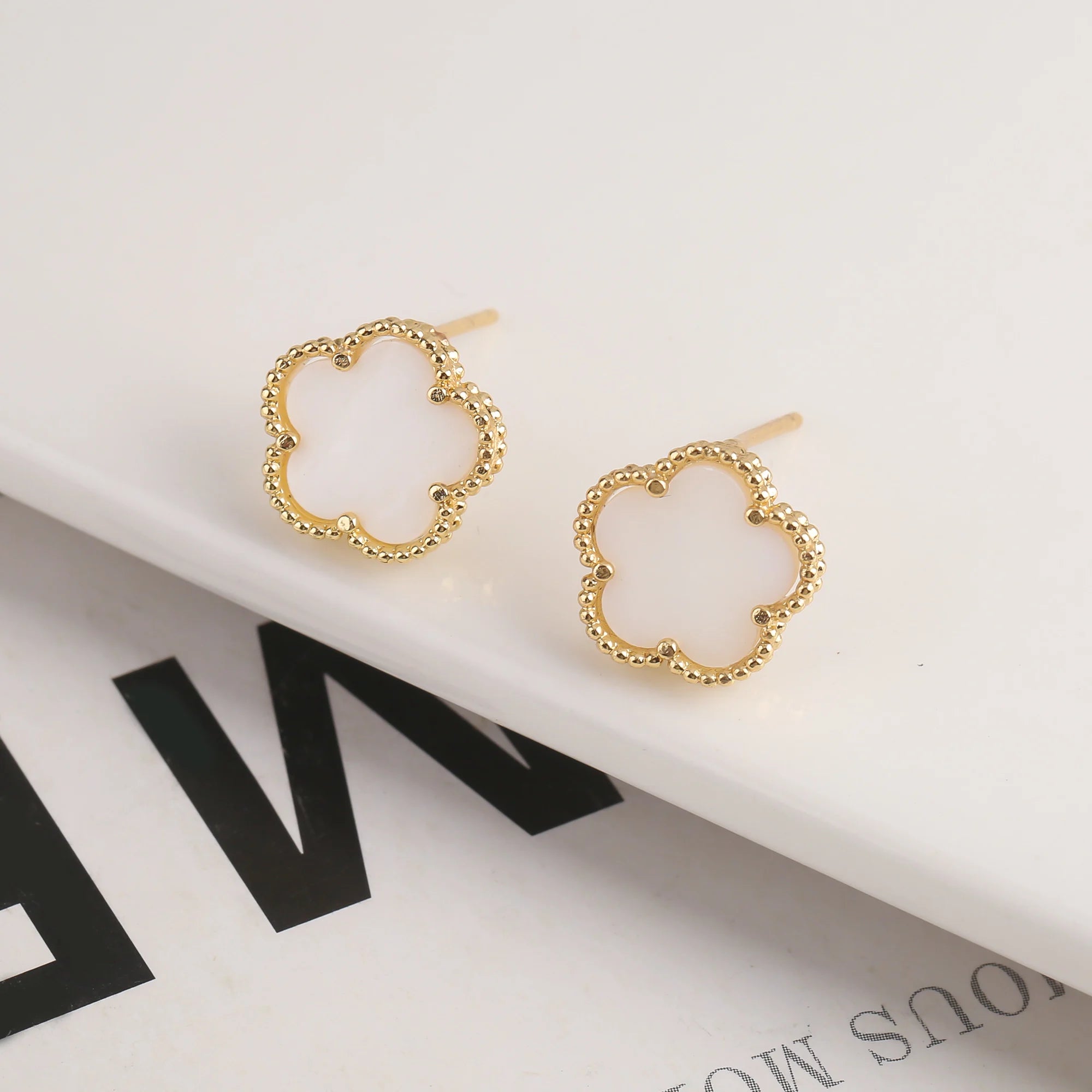 18K Gold Plated High Quality Simple Plant Five Leaf Flower Natural Stone Metal Pendant Necklace Earring Set Women's Clover