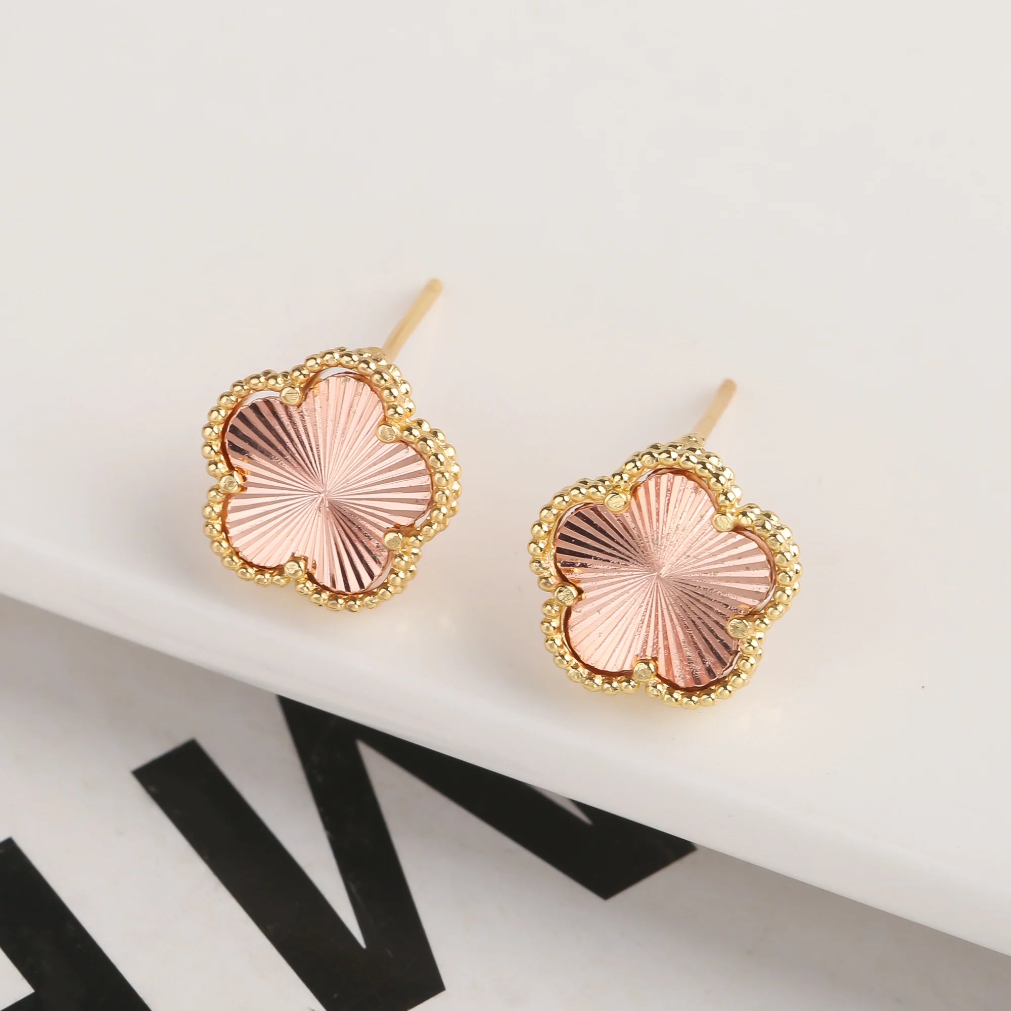 18K Gold Plated High Quality Simple Plant Five Leaf Flower Natural Stone Metal Pendant Necklace Earring Set Women's Clover