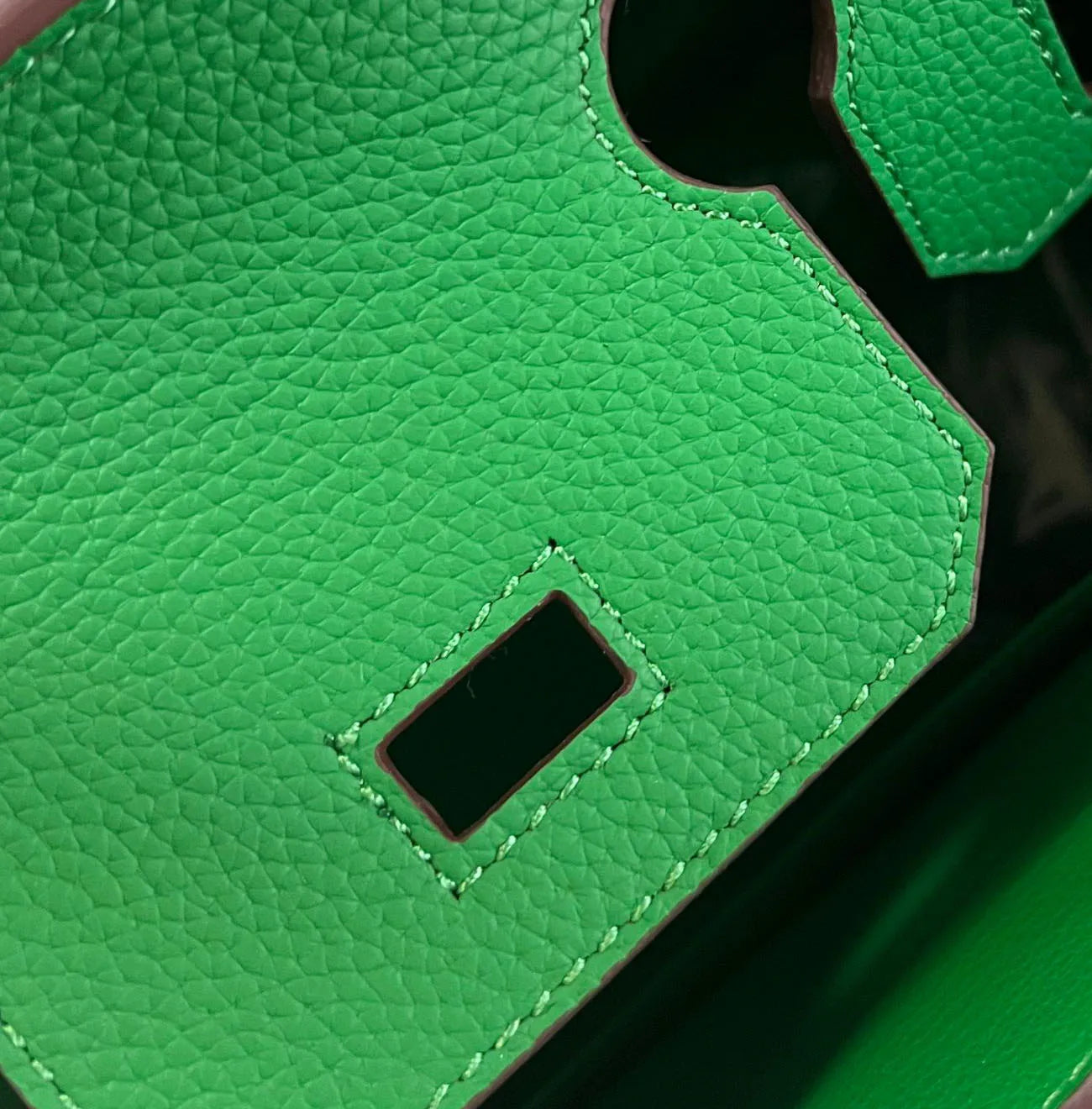 2025 new designer fashion women luxury handbag casual tote bucket shoulder bag Large-capacity commuting bag genuine leather bag