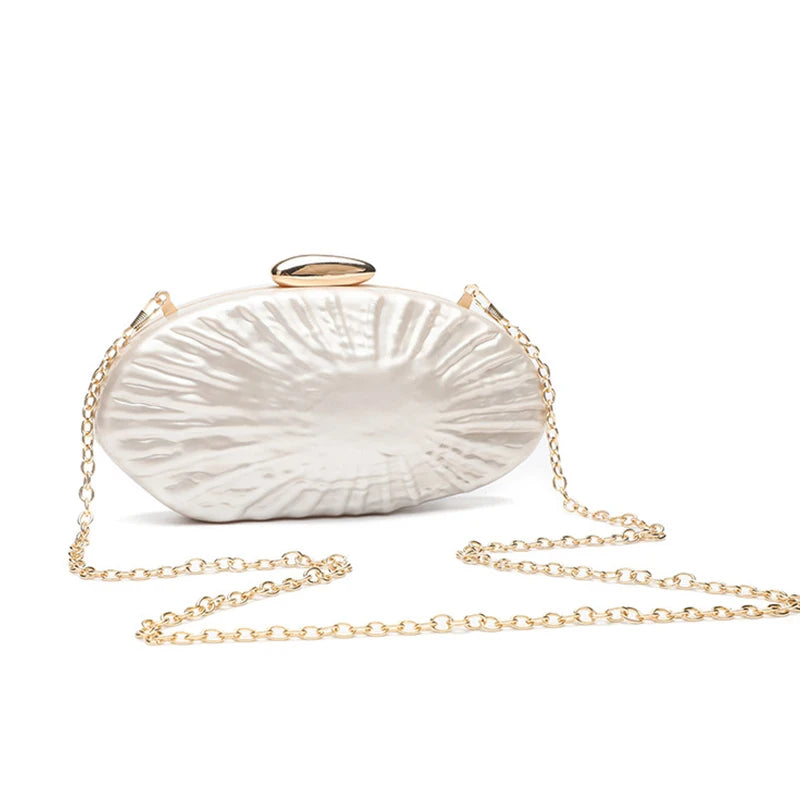 2025 Retro Gold Women's Shell Clutch High-end Fashion Chain Bag Creative Conch Box Bag European And American Women's Evening Bag