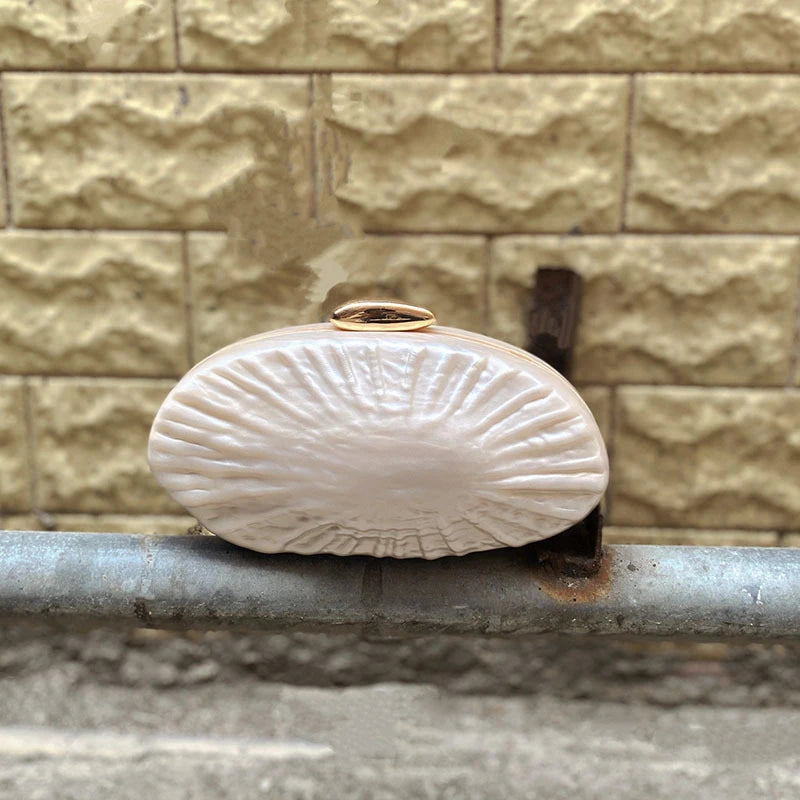 2025 Retro Gold Women's Shell Clutch High-end Fashion Chain Bag Creative Conch Box Bag European And American Women's Evening Bag