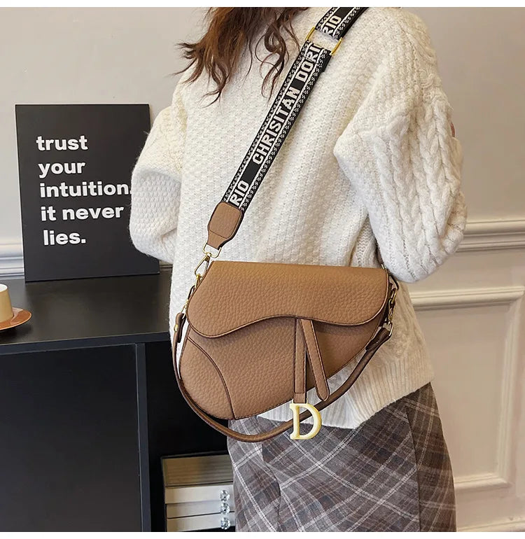 IMJK  24*20*6cm Hot selling light luxury underarm saddle bag, new niche design, casual shoulder crossbody bag bags