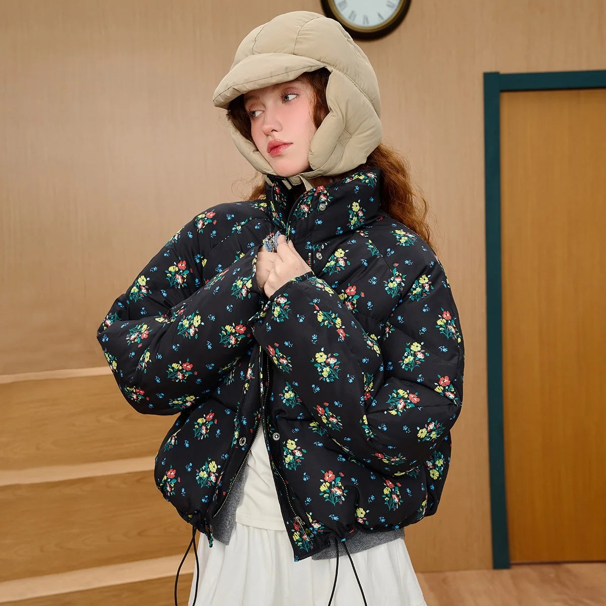 2025 Brand New Women's Short Puffer Jacket for Petite Printed Quilted Coat Loose Fit Casual Winter Bomber Stand Collar Outerwear
