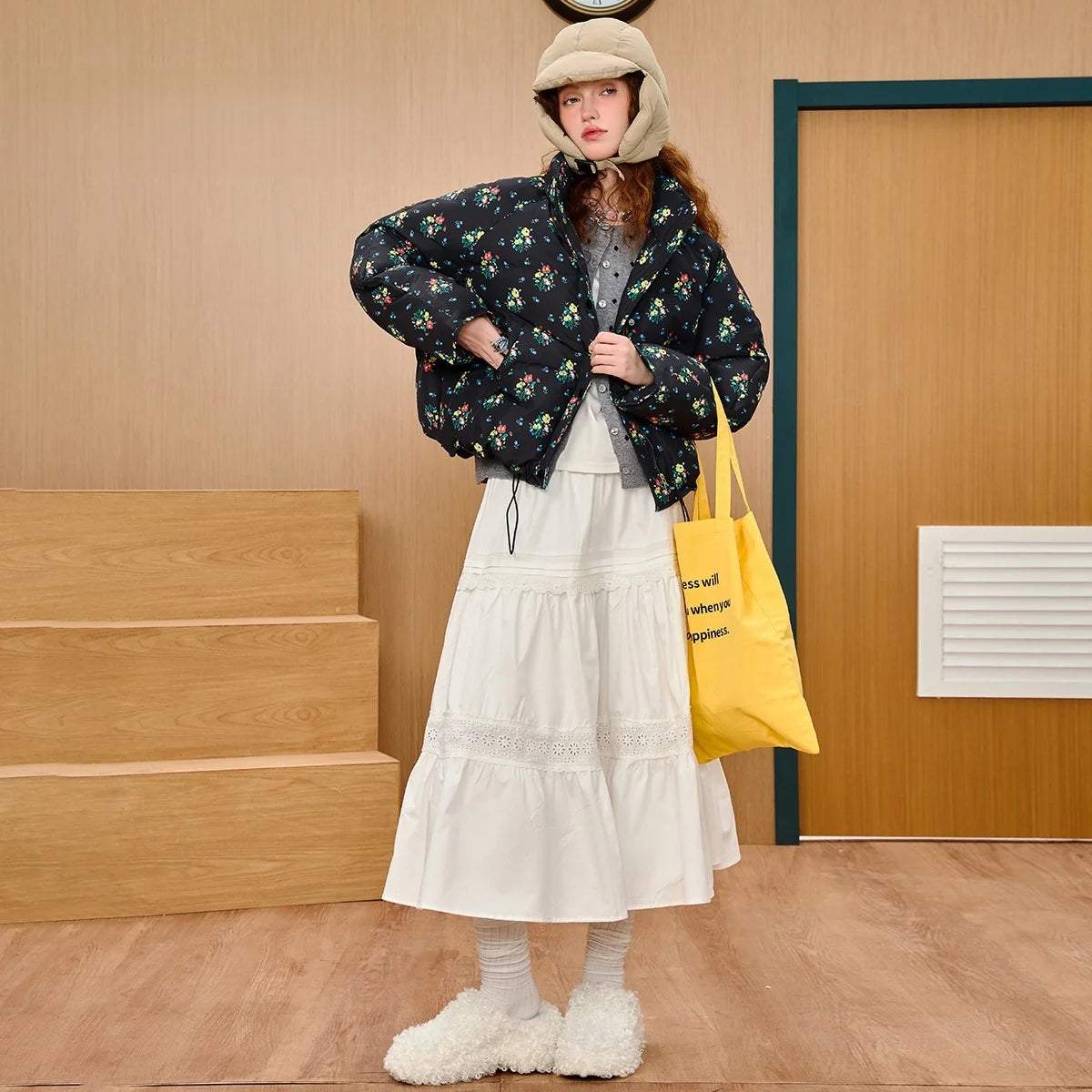 2025 Brand New Women's Short Puffer Jacket for Petite Printed Quilted Coat Loose Fit Casual Winter Bomber Stand Collar Outerwear