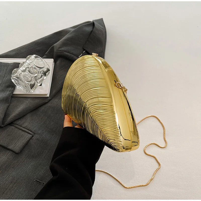 2025 Retro Gold Women's Shell Clutch High-end Fashion Chain Bag Creative Conch Box Bag European And American Women's Evening Bag