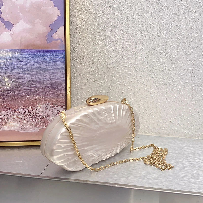 2025 Retro Gold Women's Shell Clutch High-end Fashion Chain Bag Creative Conch Box Bag European And American Women's Evening Bag