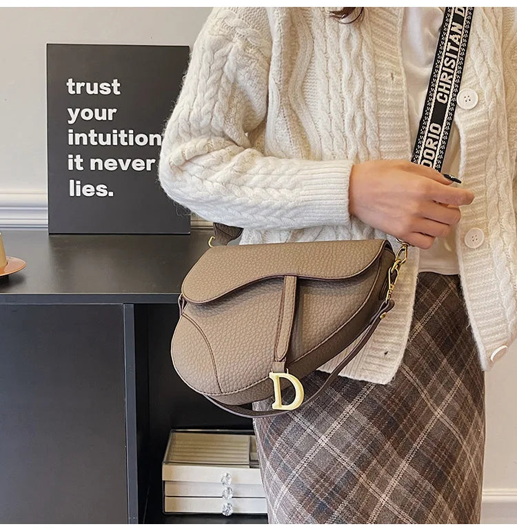 IMJK  24*20*6cm Hot selling light luxury underarm saddle bag, new niche design, casual shoulder crossbody bag bags