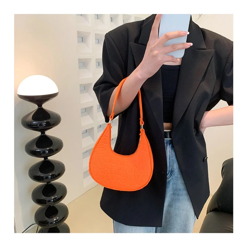 Women Bags Shoulder Retro Leisure Handbag Pure Felt Fashion Underarm Bag Crescent Saddle Bag for Ladies Advanced Armpit Bag 2025