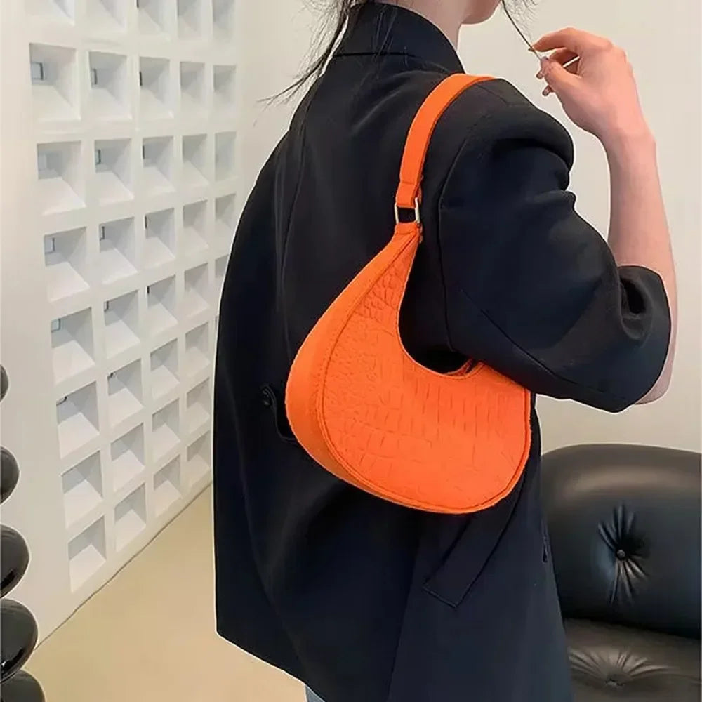 Women Bags Shoulder Retro Leisure Handbag Pure Felt Fashion Underarm Bag Crescent Saddle Bag for Ladies Advanced Armpit Bag 2025