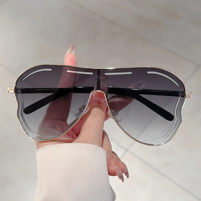 Oversized Shield One-Piece Punk Sunglasses Women 2025 Luxury Brand Square Sun Glasses For Ladies Metal Big Frame Eyewear UV400