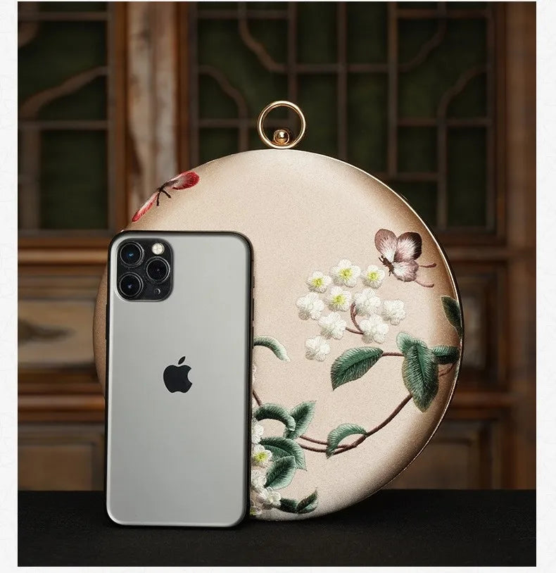 Cape-Bay Small Women's Bag, Silky Polyester Embroidered Bag, Embroidered Women's Bag, Retro Accessory Bag for Cheongsam, Chinese Ethnic Style Women's Ancient Style Small Bag, Noble Lady's Chain Bag, Gold Metal Frame Hard Shel