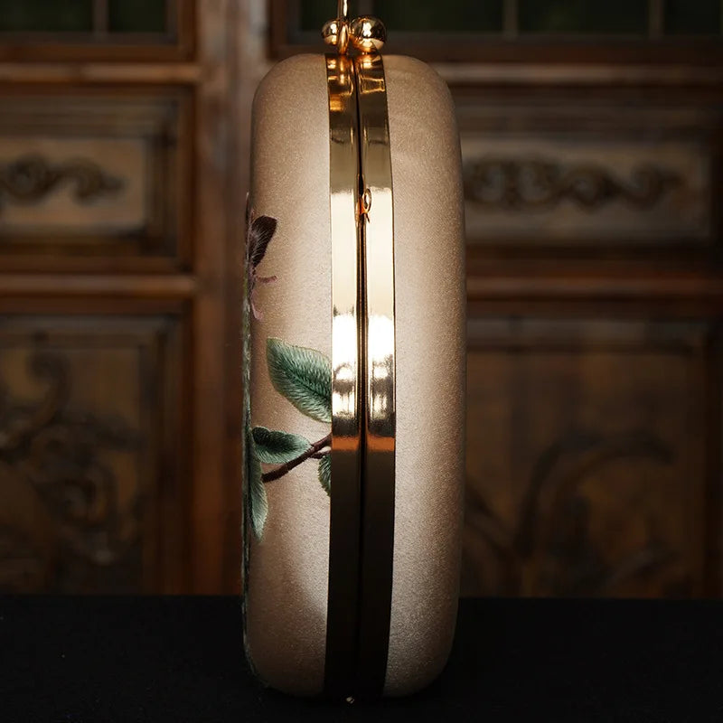 Cape-Bay Small Women's Bag, Silky Polyester Embroidered Bag, Embroidered Women's Bag, Retro Accessory Bag for Cheongsam, Chinese Ethnic Style Women's Ancient Style Small Bag, Noble Lady's Chain Bag, Gold Metal Frame Hard Shel