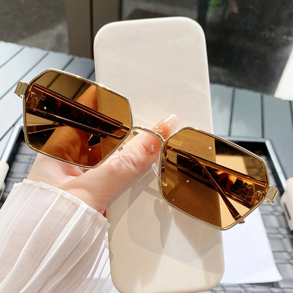 Fashion Irregular Punk Sunglasses Women Men Metal Full Frame Sun Glasses Personalized Hollow Eyewear Trendy UV400 Shades Glasses