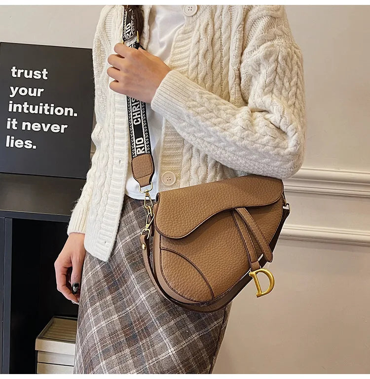 IMJK  24*20*6cm Hot selling light luxury underarm saddle bag, new niche design, casual shoulder crossbody bag bags