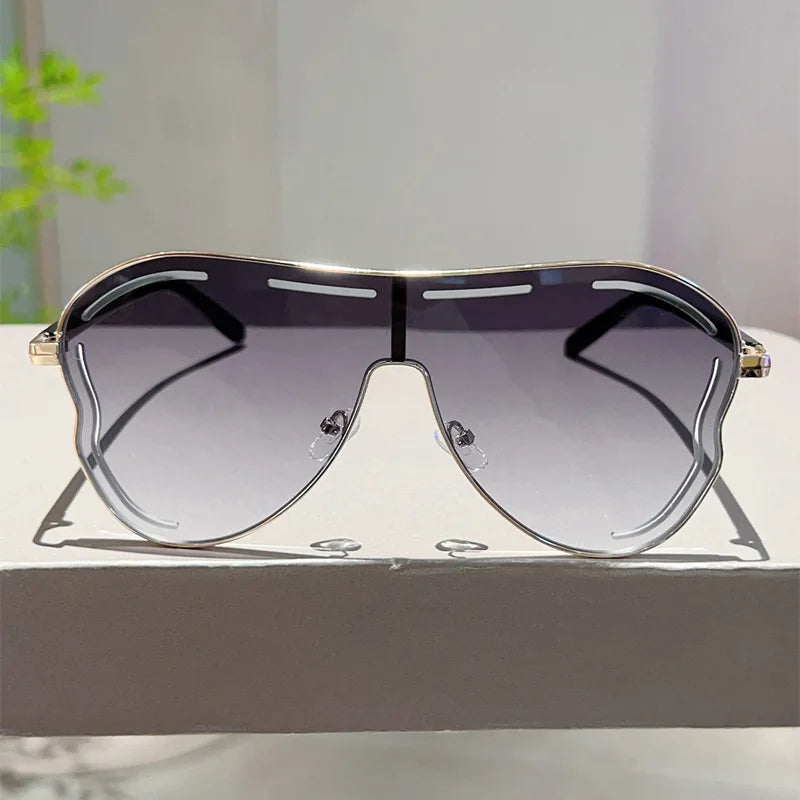 Oversized Shield One-Piece Punk Sunglasses Women 2025 Luxury Brand Square Sun Glasses For Ladies Metal Big Frame Eyewear UV400