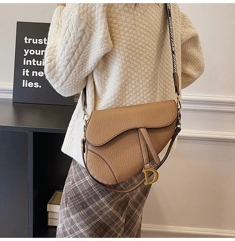 IMJK  24*20*6cm Hot selling light luxury underarm saddle bag, new niche design, casual shoulder crossbody bag bags