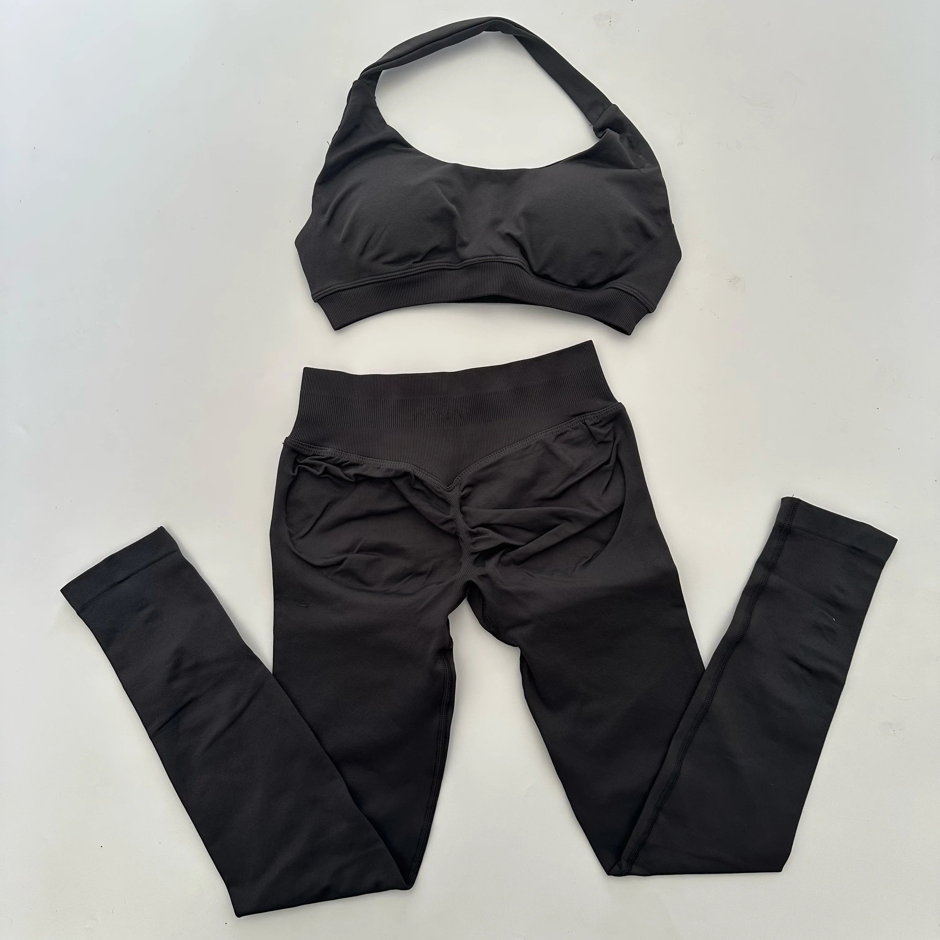 Ladies seamless yoga suit; two-piece fitness leggings; hip-lifting yoga pants set; gym sport suit; backless sports bra with