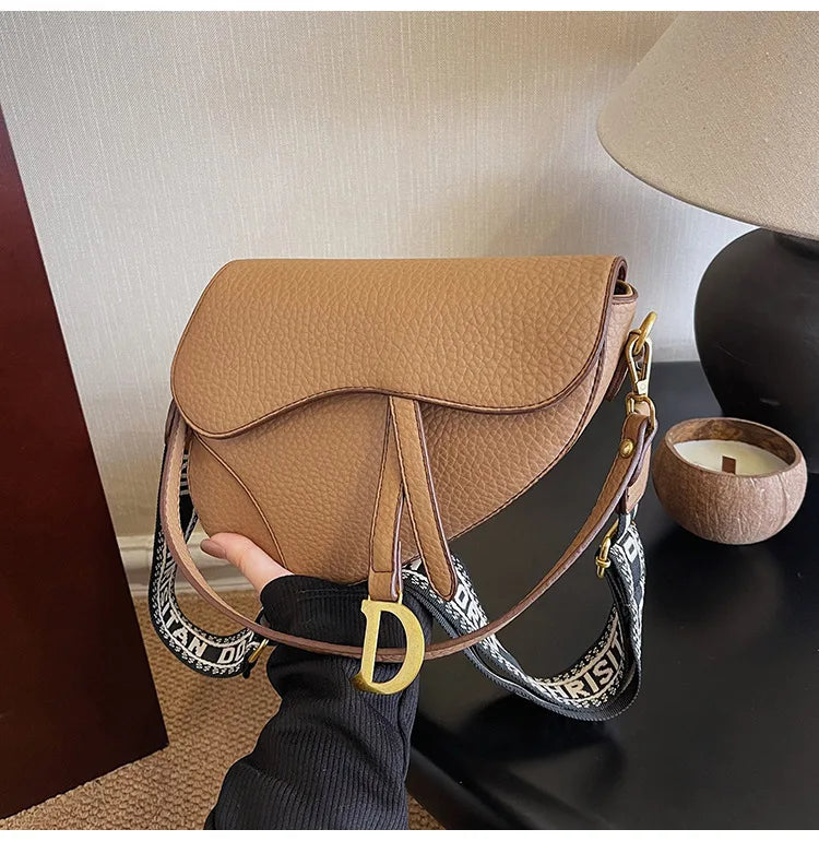 IMJK  24*20*6cm Hot selling light luxury underarm saddle bag, new niche design, casual shoulder crossbody bag bags