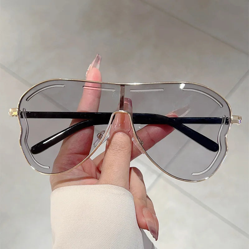 Oversized Shield One-Piece Punk Sunglasses Women 2025 Luxury Brand Square Sun Glasses For Ladies Metal Big Frame Eyewear UV400