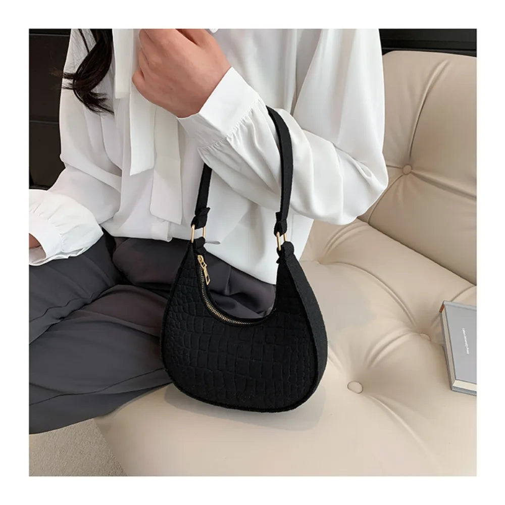 Women Bags Shoulder Retro Leisure Handbag Pure Felt Fashion Underarm Bag Crescent Saddle Bag for Ladies Advanced Armpit Bag 2025