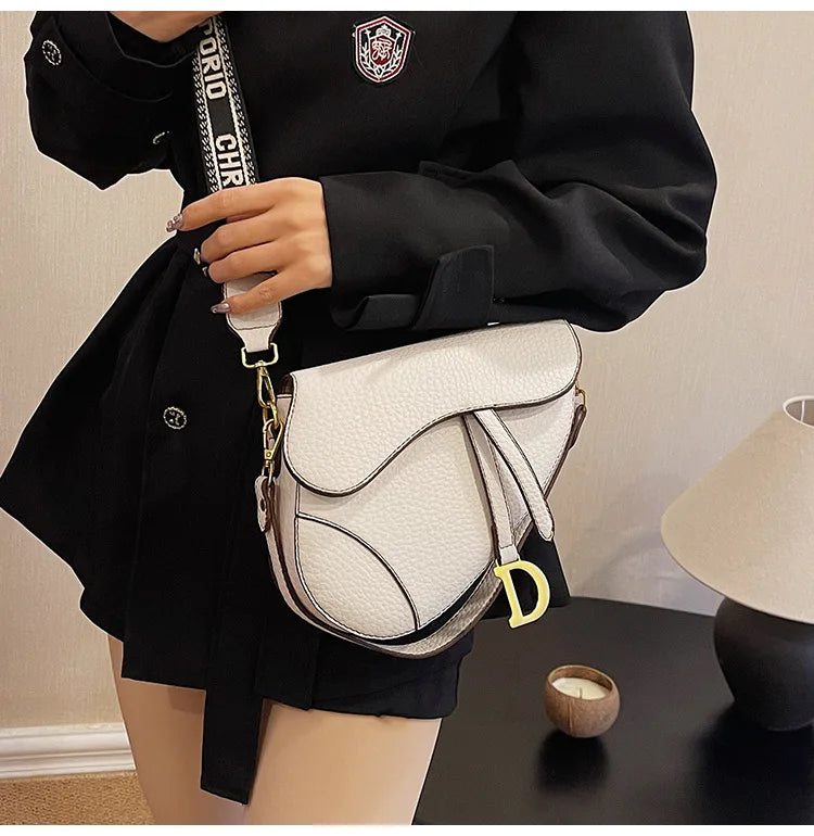IMJK  24*20*6cm Hot selling light luxury underarm saddle bag, new niche design, casual shoulder crossbody bag bags